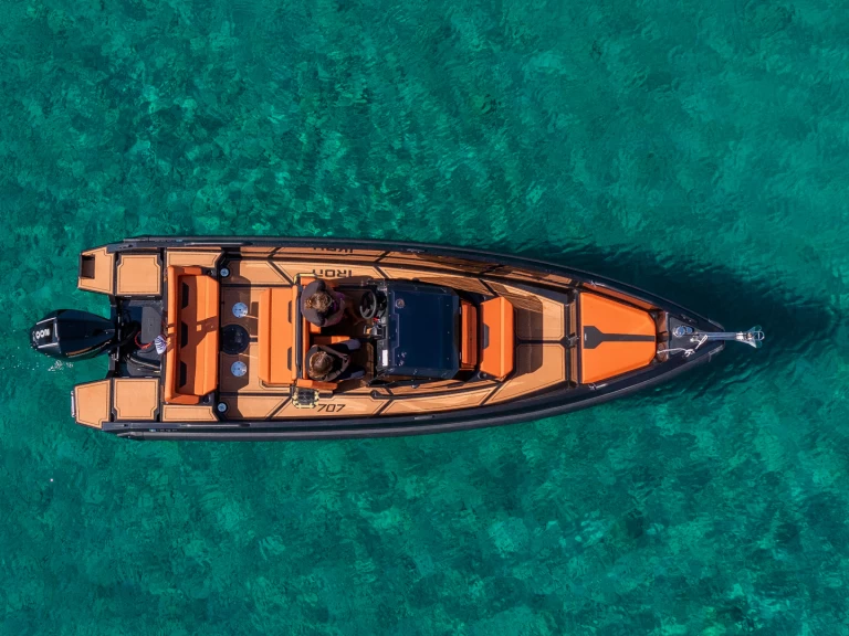 Wynajem łodzi Pórto Chéli tanio Iron 707