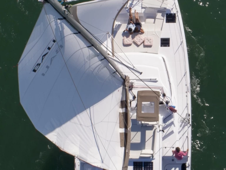 Katamaran do wynajmu w Pirovac w najlepszej cenie