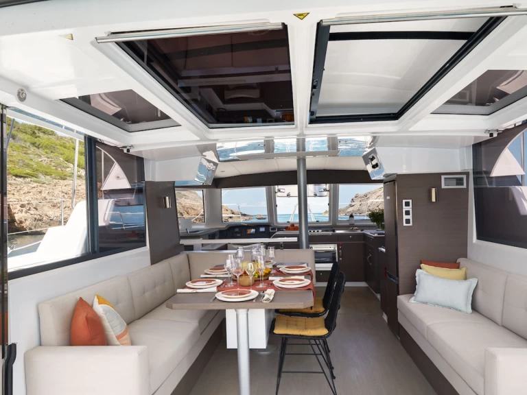 Wynajem Katamaran Bali z patentem 