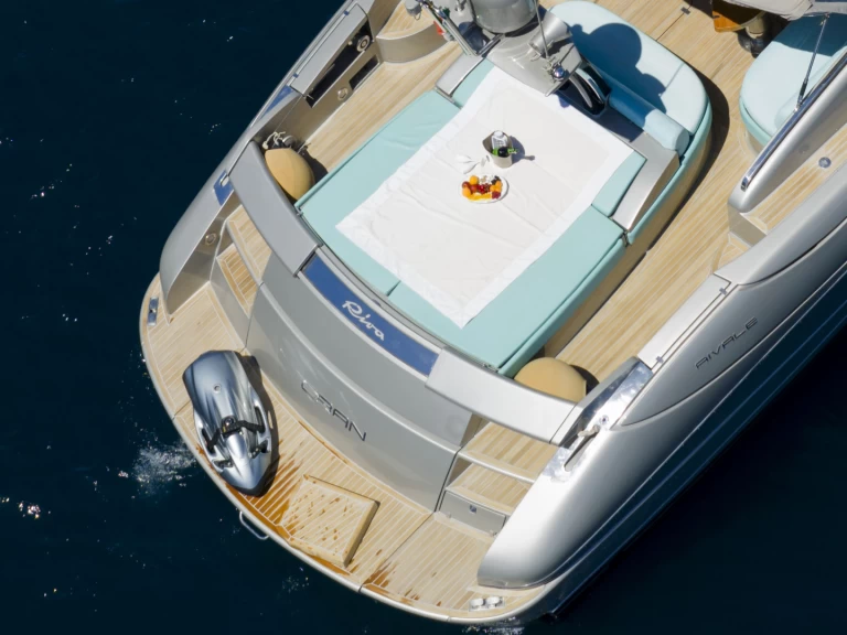 Wynajmij Luksusowy jacht z lub bez skippera Riva w Włochy