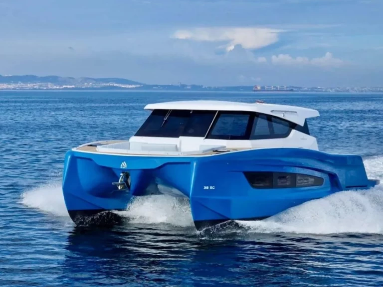 Aventura Aventura 38 SC między profesjonalistami a osobami prywatnymi w Cogolin