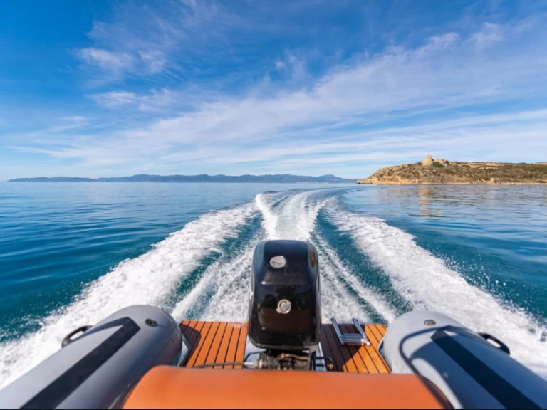 Wynajmij Łódż półsztywna z lub bez skippera Sacs w Cagliari