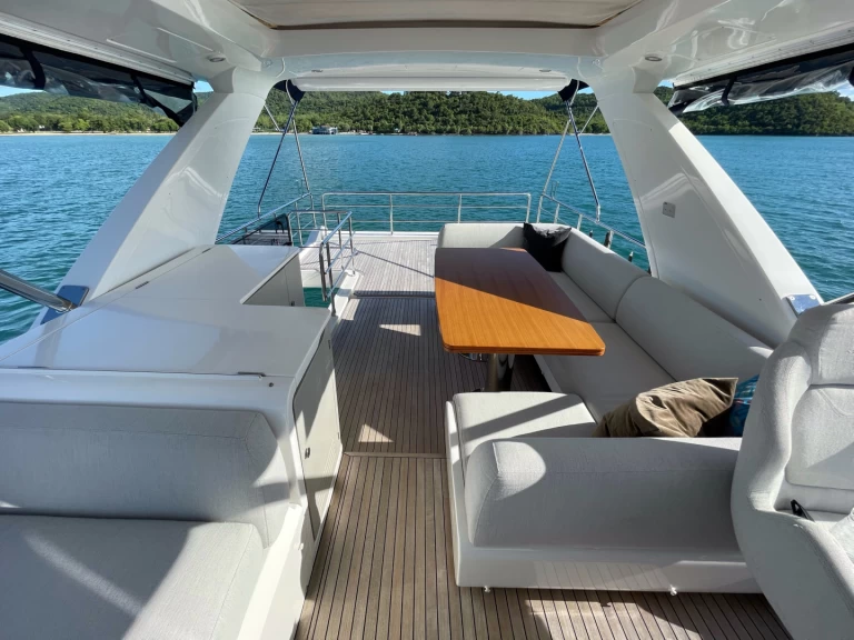 Luksusowy jacht do wynajmu w Phuket (City) w najlepszej cenie