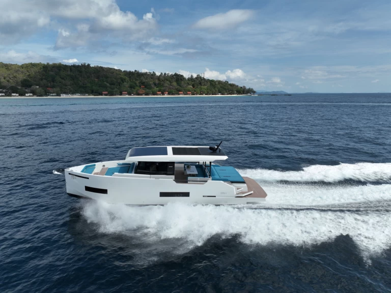 Wynajem Motorówka Sacs z patentem 