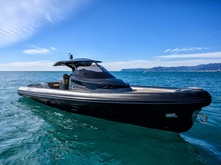 Łódż półsztywna do wynajmu w Phuket (City) w najlepszej cenie