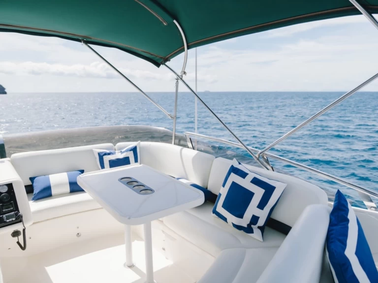 Wynajmij Motorówka z lub bez skippera Princess w Phuket (City)