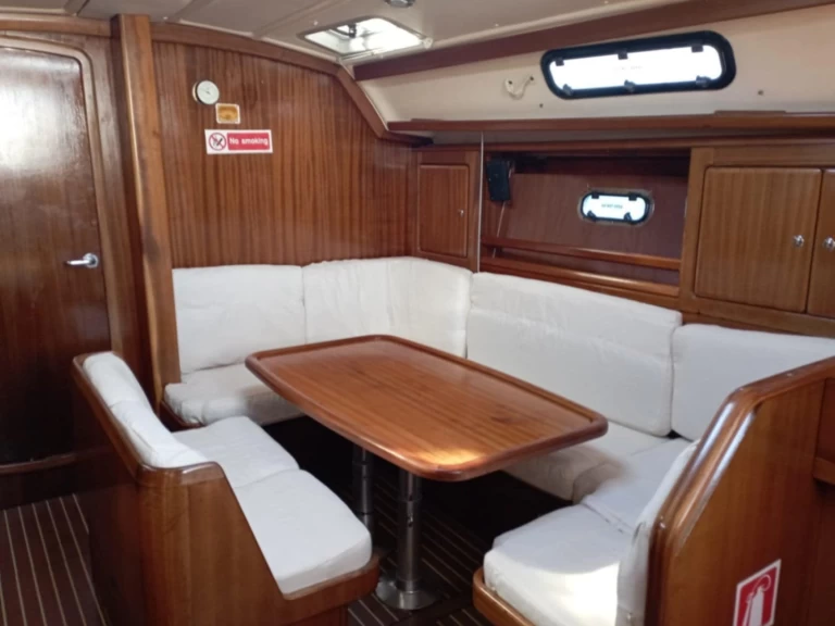 Wynajmij Bavaria Cruiser 40 w Salamína