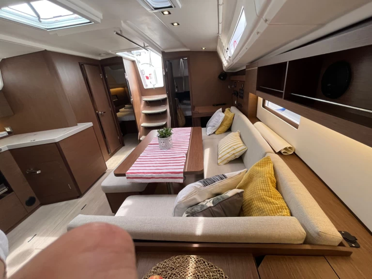 Żaglowiec do wynajmu w Pomer w najlepszej cenie