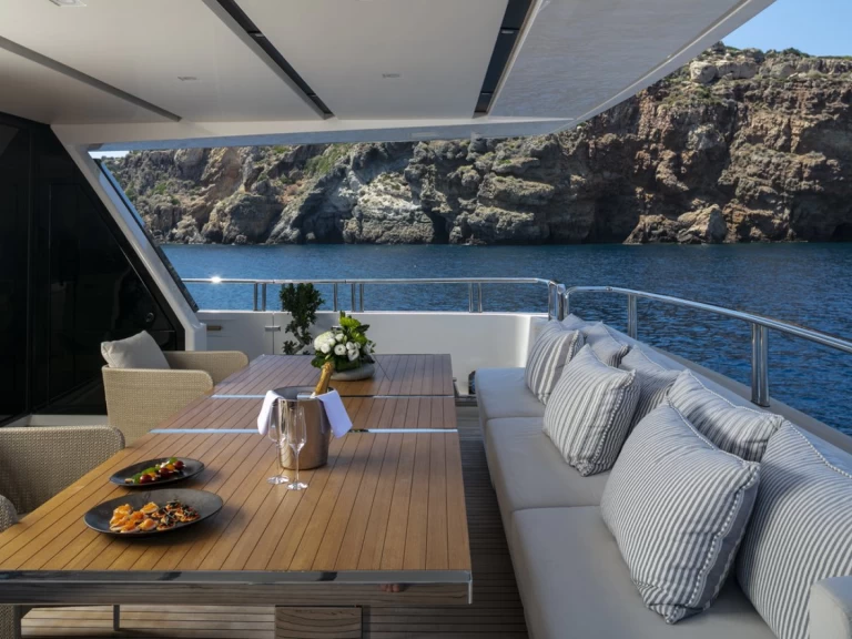 Wynajmij Luksusowy jacht z lub bez skippera Sanlorenzo w Palaio Faliro