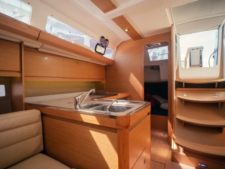 Żaglowiec do wynajmu w Olbia w najlepszej cenie