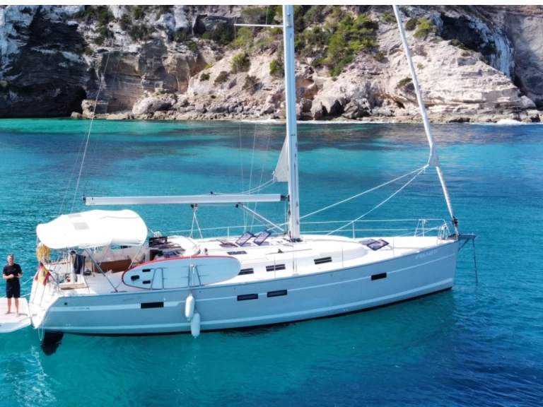 Bavaria Bavaria 45 Cruiser między profesjonalistami a osobami prywatnymi w Sant Antoni de Portmany