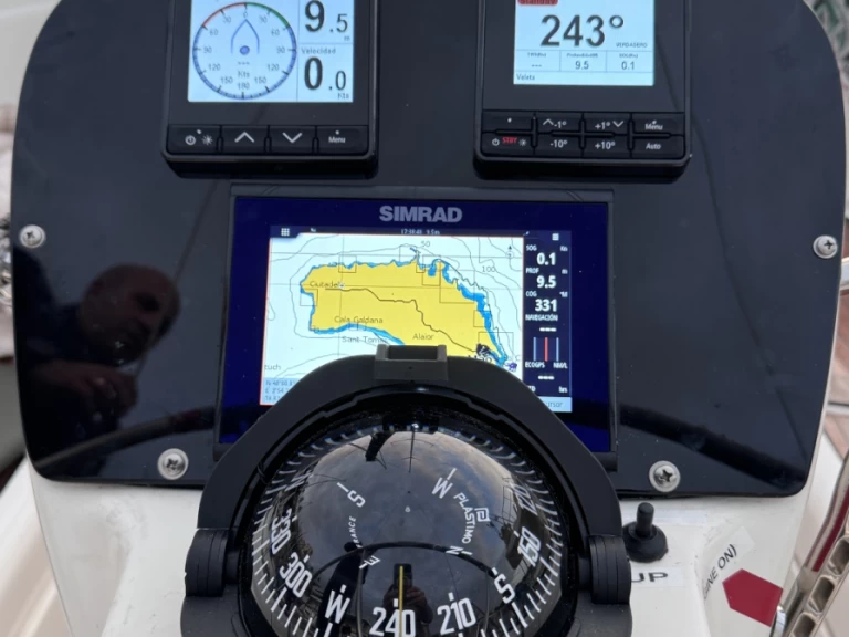 Wynajem Żaglowiec w Mahon - Bavaria Bavaria 36