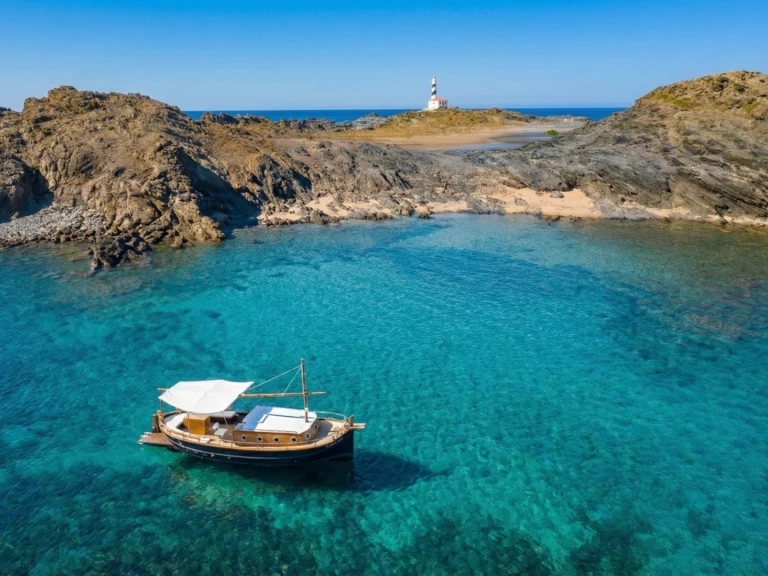 Motorówka do wynajmu w Mahon w najlepszej cenie