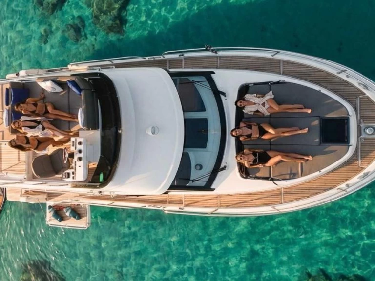 Wynajmij Bénéteau Antares 12 w Portisco