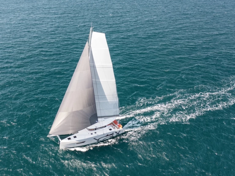 Wynajmij Katamaran z lub bez skippera Excess w Taranto