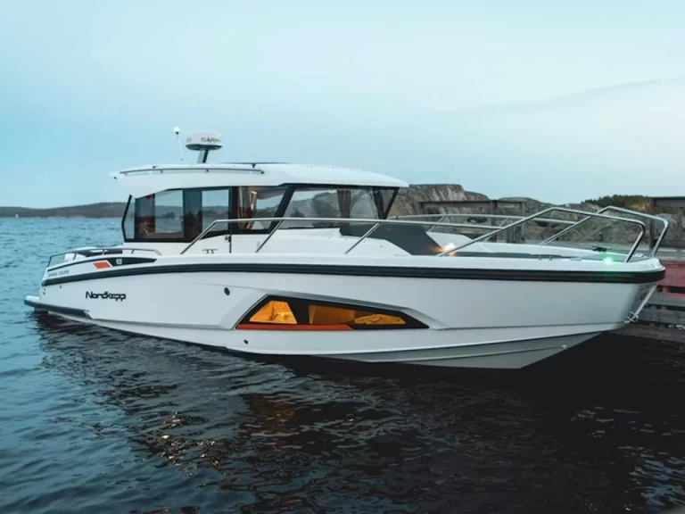 Wynajem łodzi Eleusis tanio Nordkapp Coupe 905