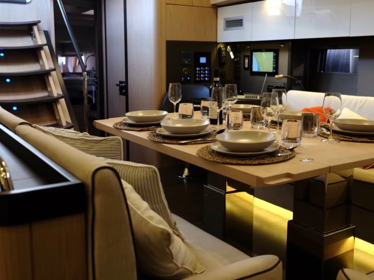 Wynajem Żaglowiec w Castiglioncello - Bénéteau Oceanis Yacht 62