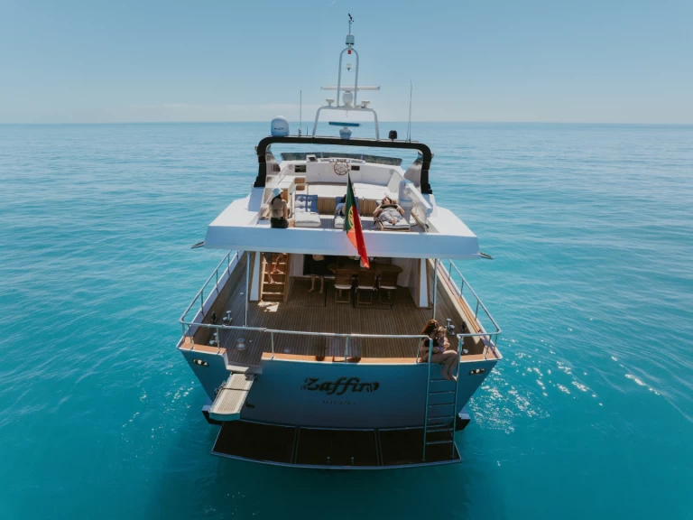 Luksusowy jacht do wynajmu w Monaco-Ville w najlepszej cenie