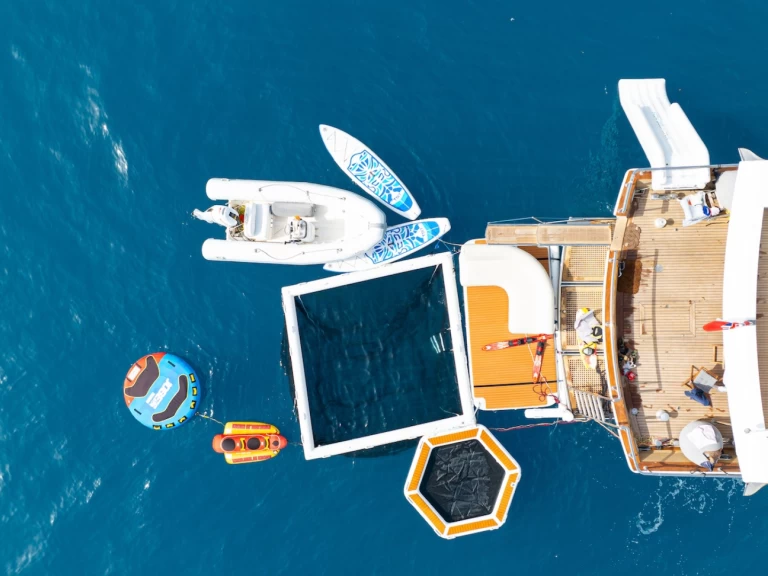 Wynajem łodzi Canados Canados 90' w Monaco-Ville na SamBoat 