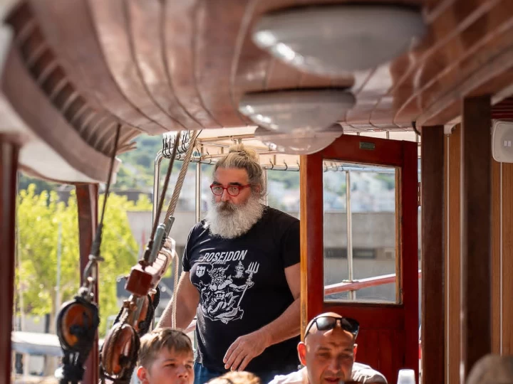 Motorówka do wynajmu w Omis w najlepszej cenie