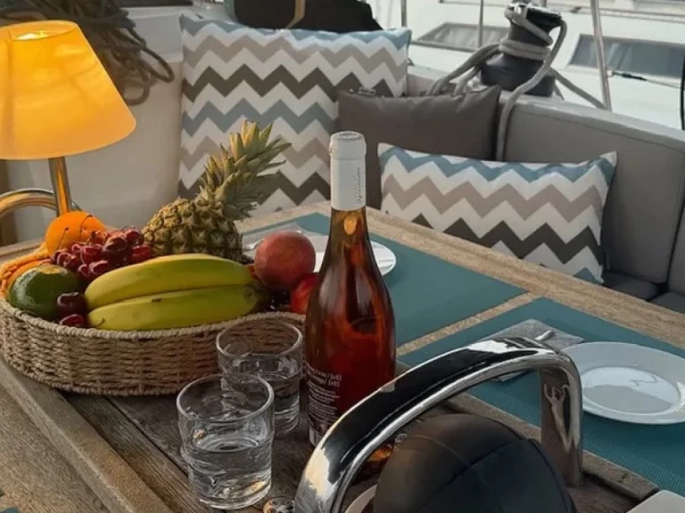 Wynajem Żaglowiec Bavaria z patentem 