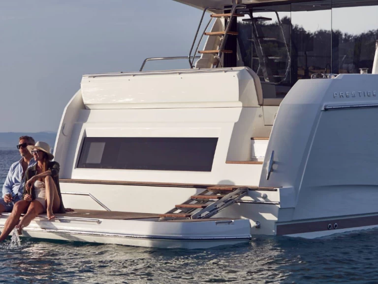 Wynajem w Beaulieu-sur-Mer- Prestige Yachts 520 Fly  na SamBoat