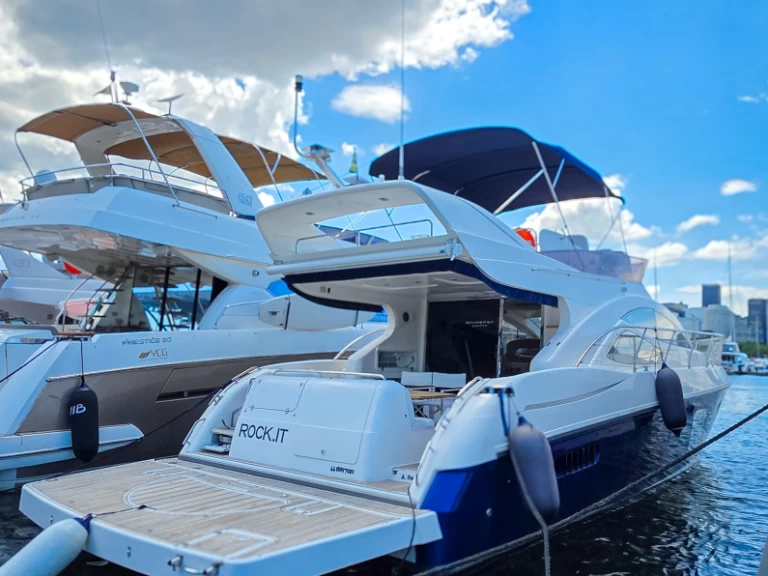 Motorówka do wynajmu w Rio de Janeiro (state) w najlepszej cenie