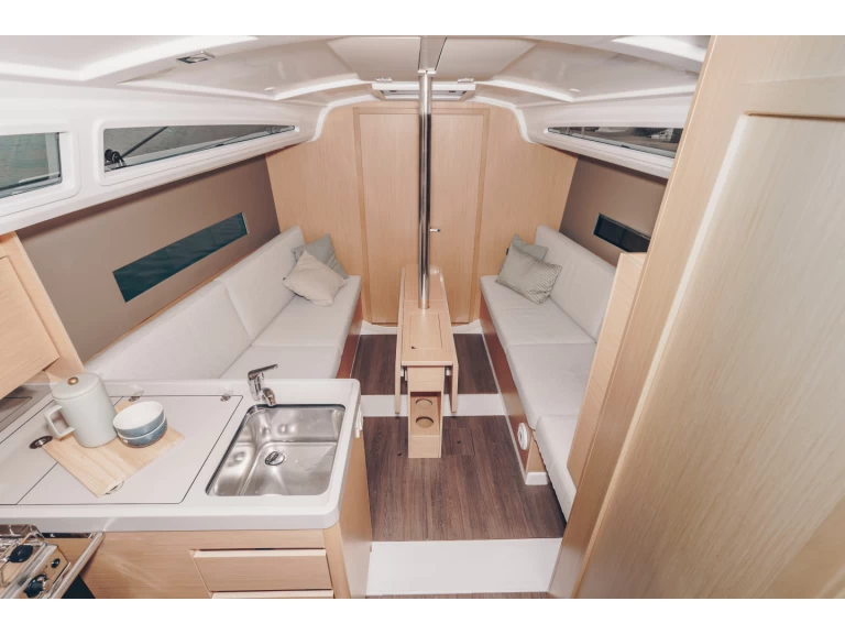 Wynajmij Żaglowiec z lub bez skippera Bénéteau w Barcelona