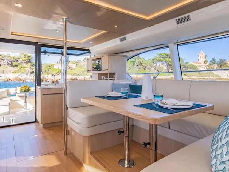 Luksusowy jacht do wynajmu w Nassau w najlepszej cenie