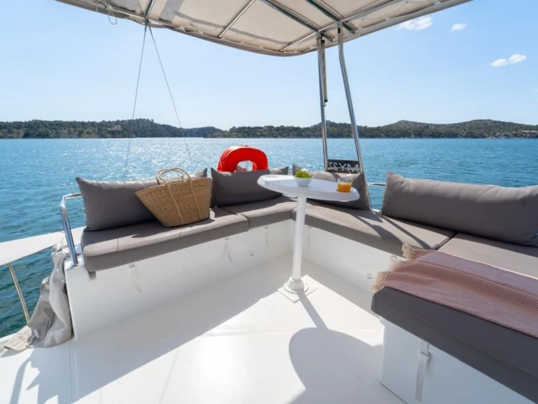 Wynajmij Katamaran z lub bez skippera Fountaine Pajot w Saint-Raphael