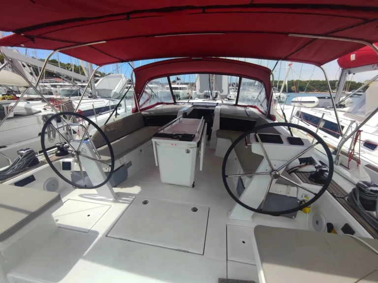 Wynajem łodzi Bénéteau Oceanis 46.1 w Pomer na SamBoat 