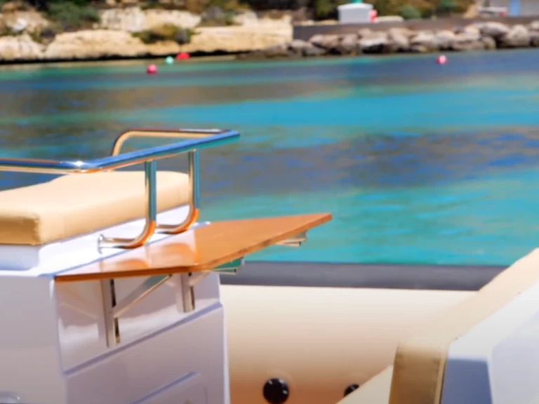 Wynajem łodzi Puerto Portals tanio DR 760 FAMILY