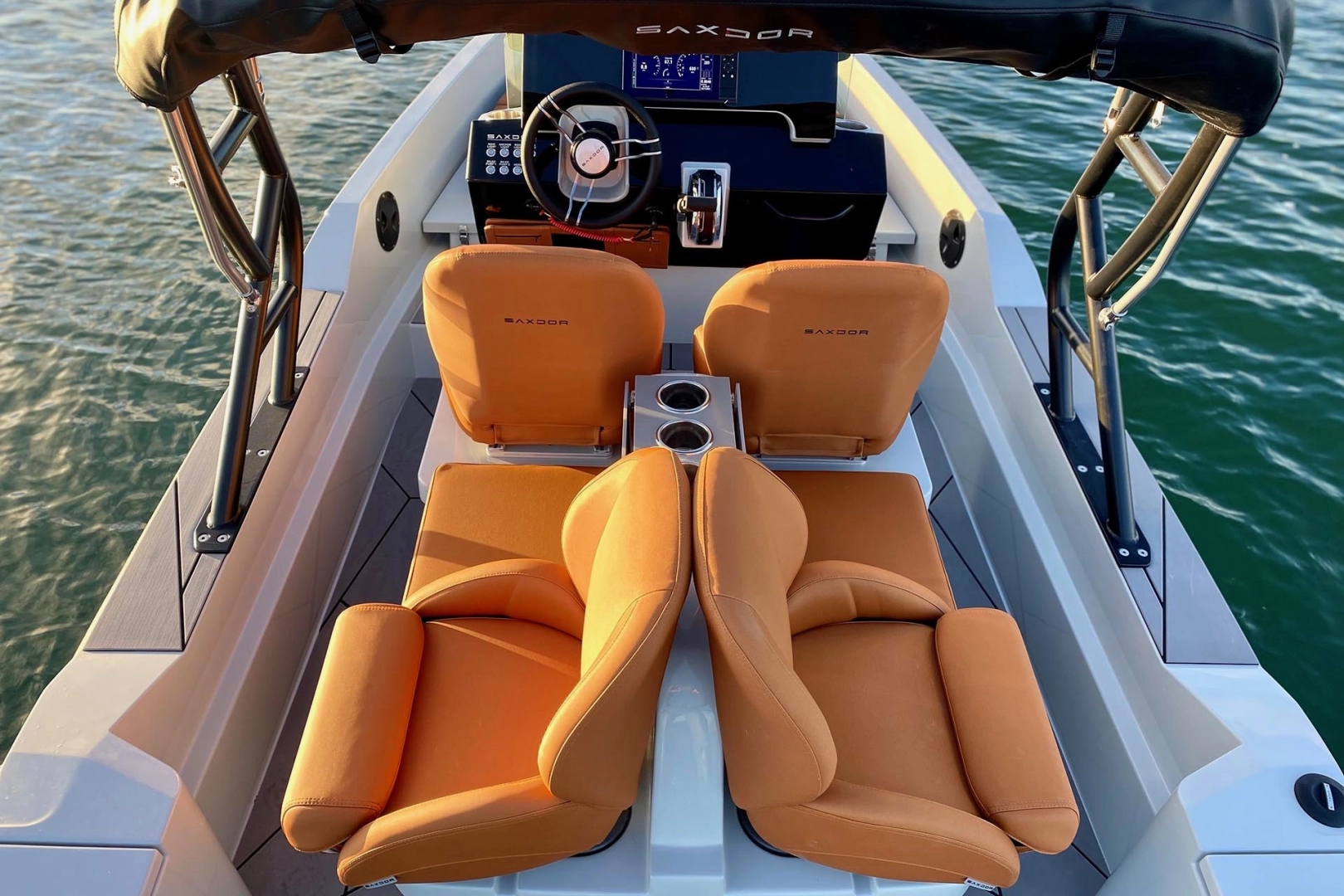 Wynajem w Puerto deportivo Marina Rubicon- Saxdor Saxdor 200  na SamBoat