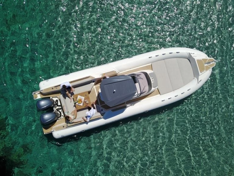 Wynajem w Marine de Sant'Ambrogio- Capelli CAPELLI 1000 TEMPEST CC na SamBoat