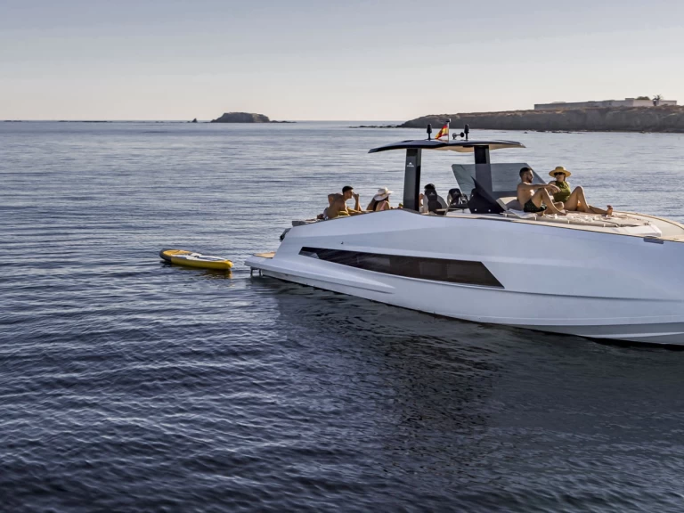 Wynajem Motorówka w Lagos - Astondoa 377 Coupe