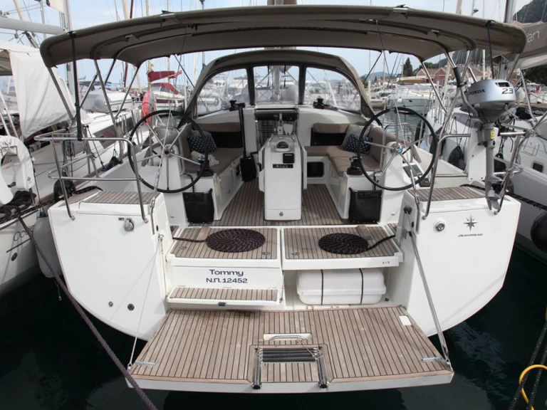 Wynajem w Benítses- Jeanneau Sun Odyssey 440 na SamBoat