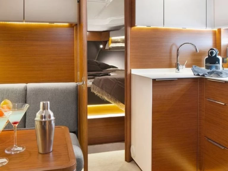 Wynajmij Bavaria Bavaria Sport 360 Open w El Toro