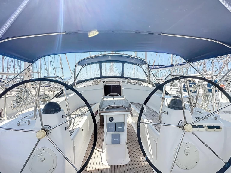 Wynajem Żaglowiec Bavaria z patentem 