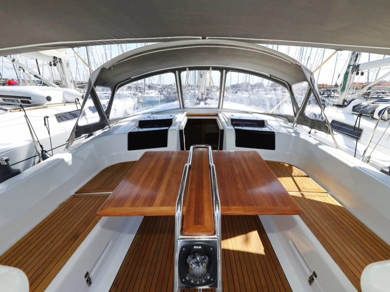 Wynajem Żaglowiec w Biograd na Moru - Hanse Hanse 458