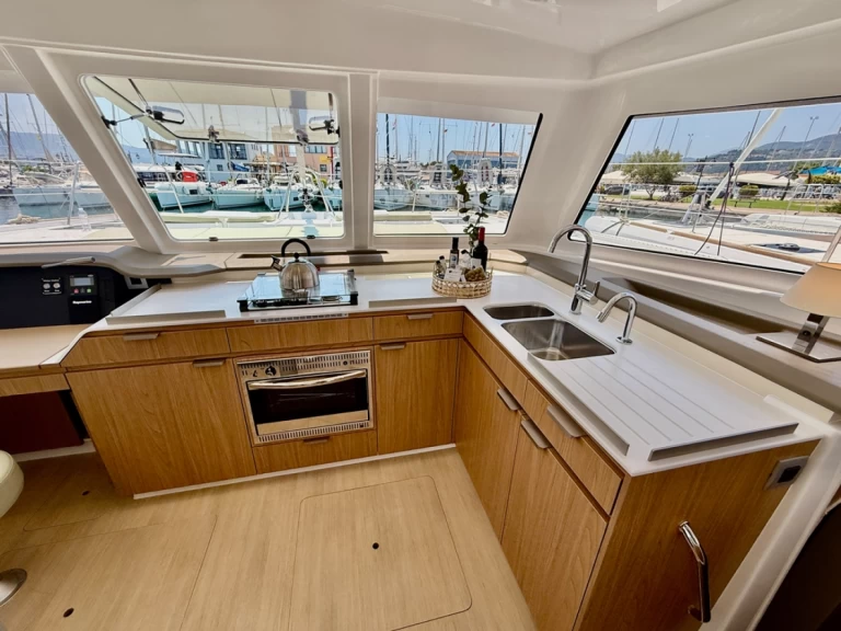 Wynajmij Katamaran z lub bez skippera Bali w Nydri