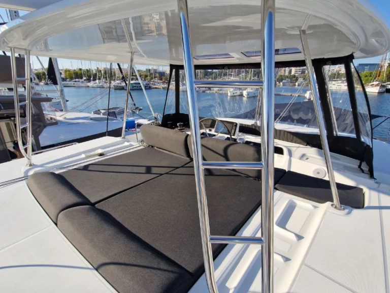 Lagoon Lagoon 46 między profesjonalistami a osobami prywatnymi w Kos