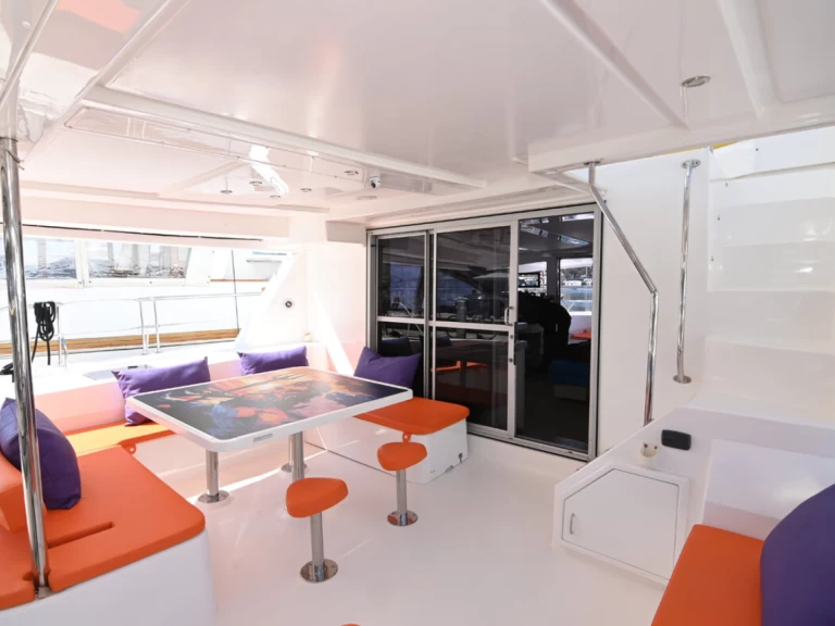 Wynajem Katamaran Leopard Catamarans / Robertson & Caine z patentem 