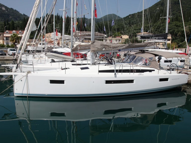 Wynajem łodzi Benítses tanio Sun Odyssey 410