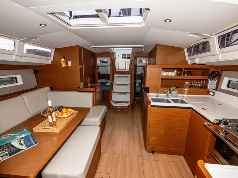 Wynajem Żaglowiec w Neo Klima - Jeanneau Sun Odyssey 490