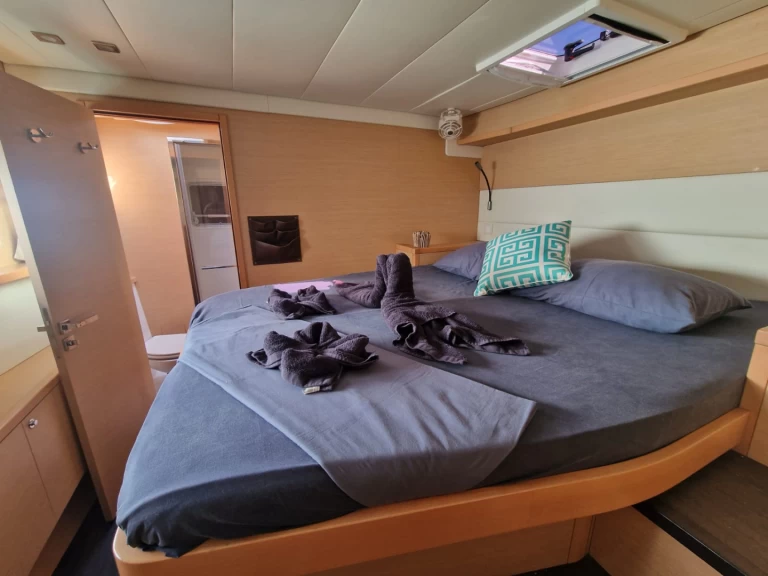 Lagoon Lagoon 52 S między profesjonalistami a osobami prywatnymi w Le Marin