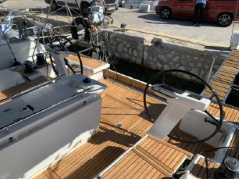 Wynajem łodzi Bénéteau Oceanis 46.1 w Alimos na SamBoat 