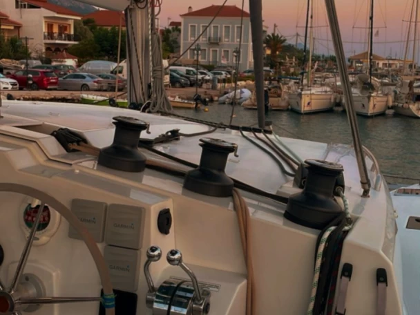 Wynajmij Fountaine Pajot Isla 40 w Palairos