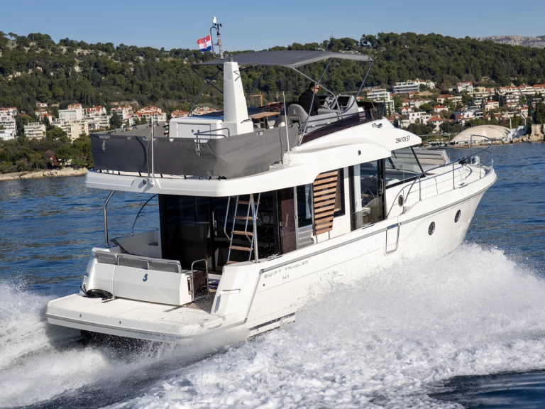 Wynajmij Motorówka z lub bez skippera Bénéteau w Split