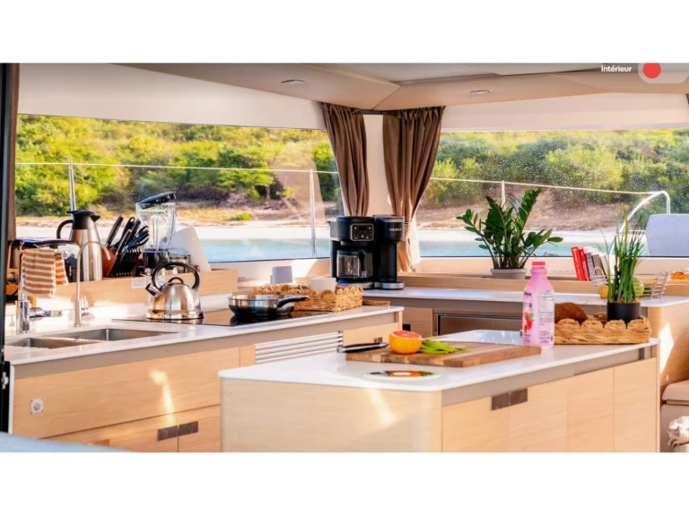 Katamaran do wynajmu w Cogolin w najlepszej cenie