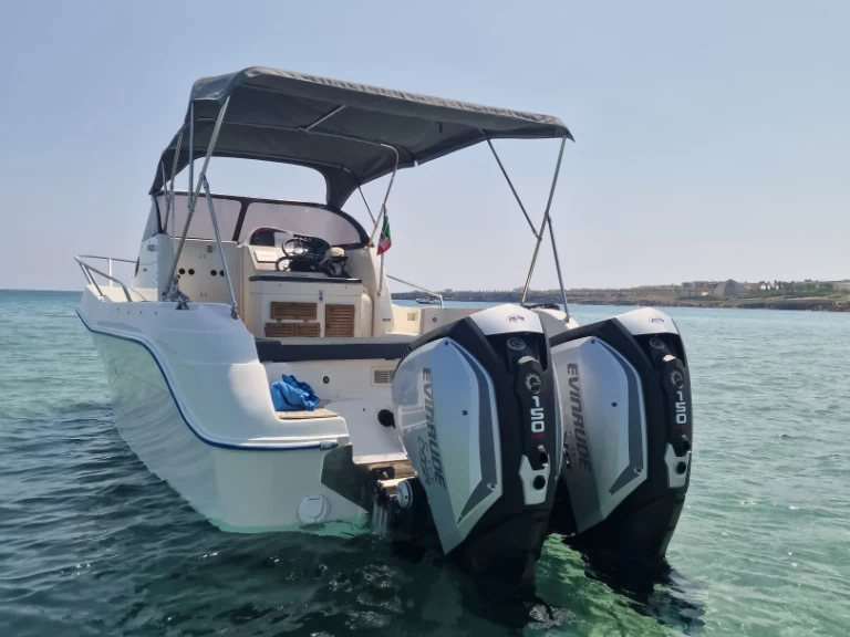 Quicksilver Quicksilver 750 Offshore między profesjonalistami a osobami prywatnymi w Avola